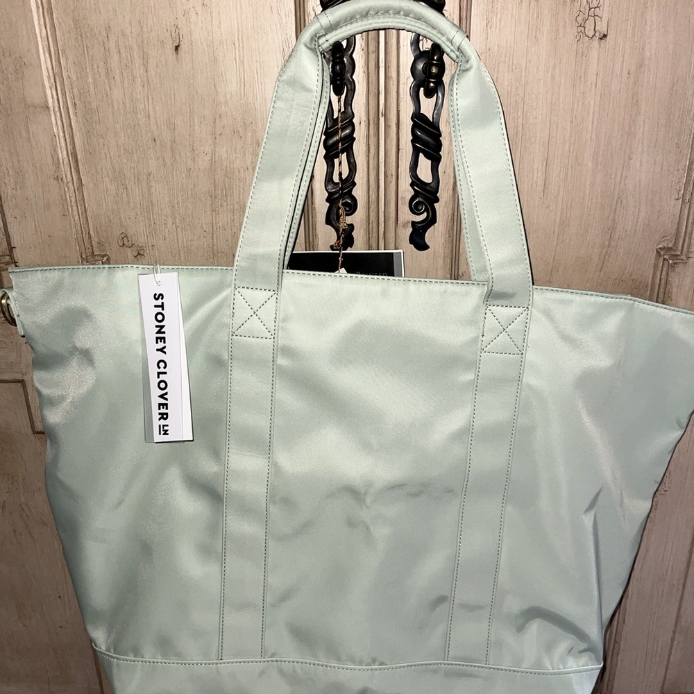 NWT pistachio classic tote